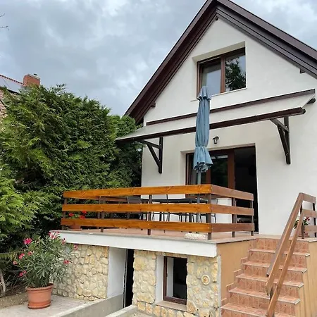 Valley Vendeghaz A Betekints-voelgyben 펜션 베스프렘