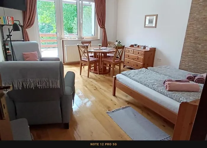 Valley Vendeghaz A Betekints-voelgyben * Veszprém